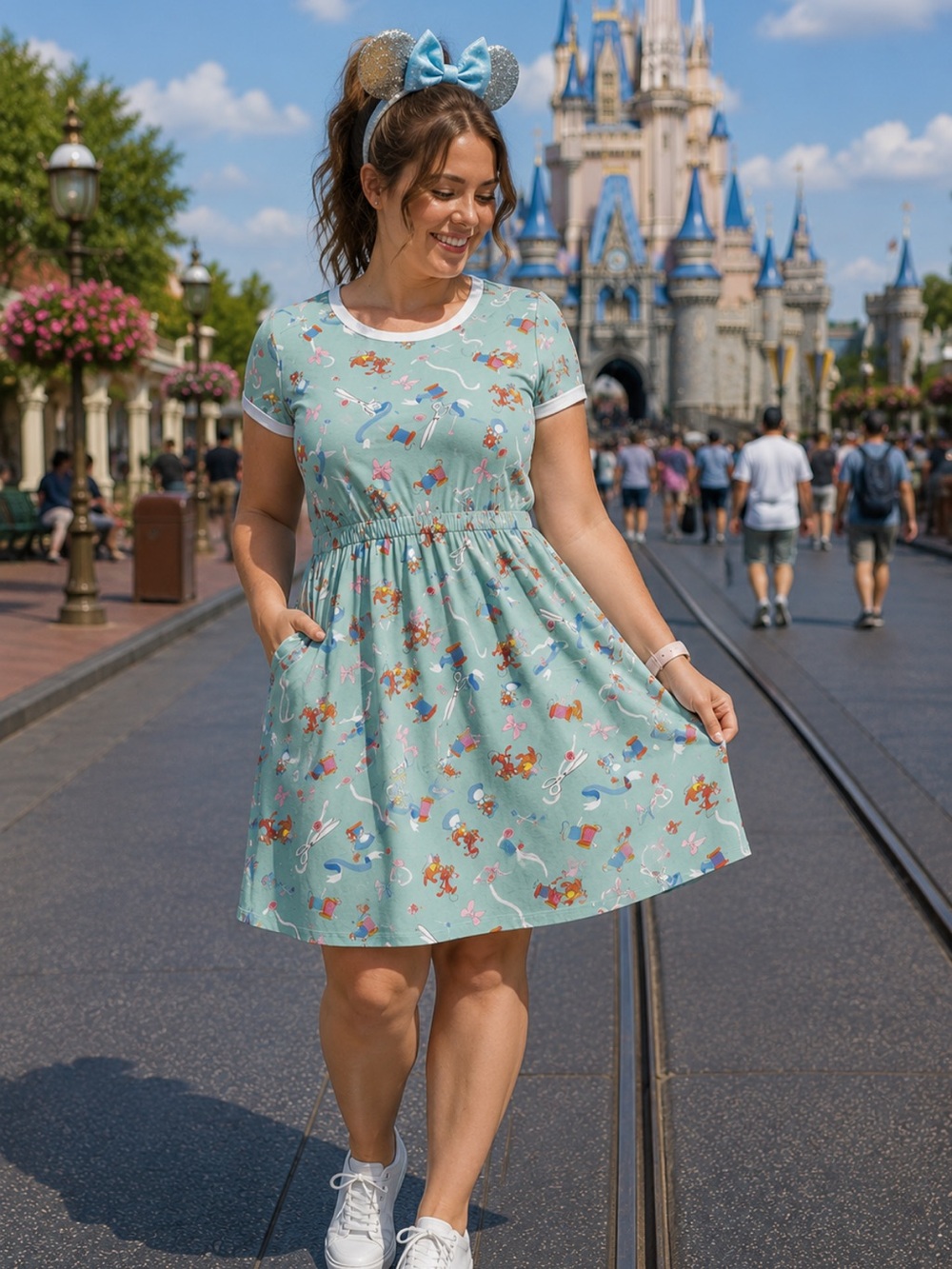 Her Universe Disney Cinderella Sewing Mice Ringer Dress Medium Gus Gus Jaq